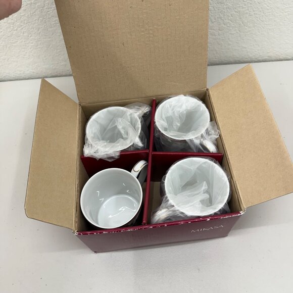 Mikasa Holiday Traditions Coffee Tea Mug Cups Set of 4 Christmas L3475 - Picture 5 of 6